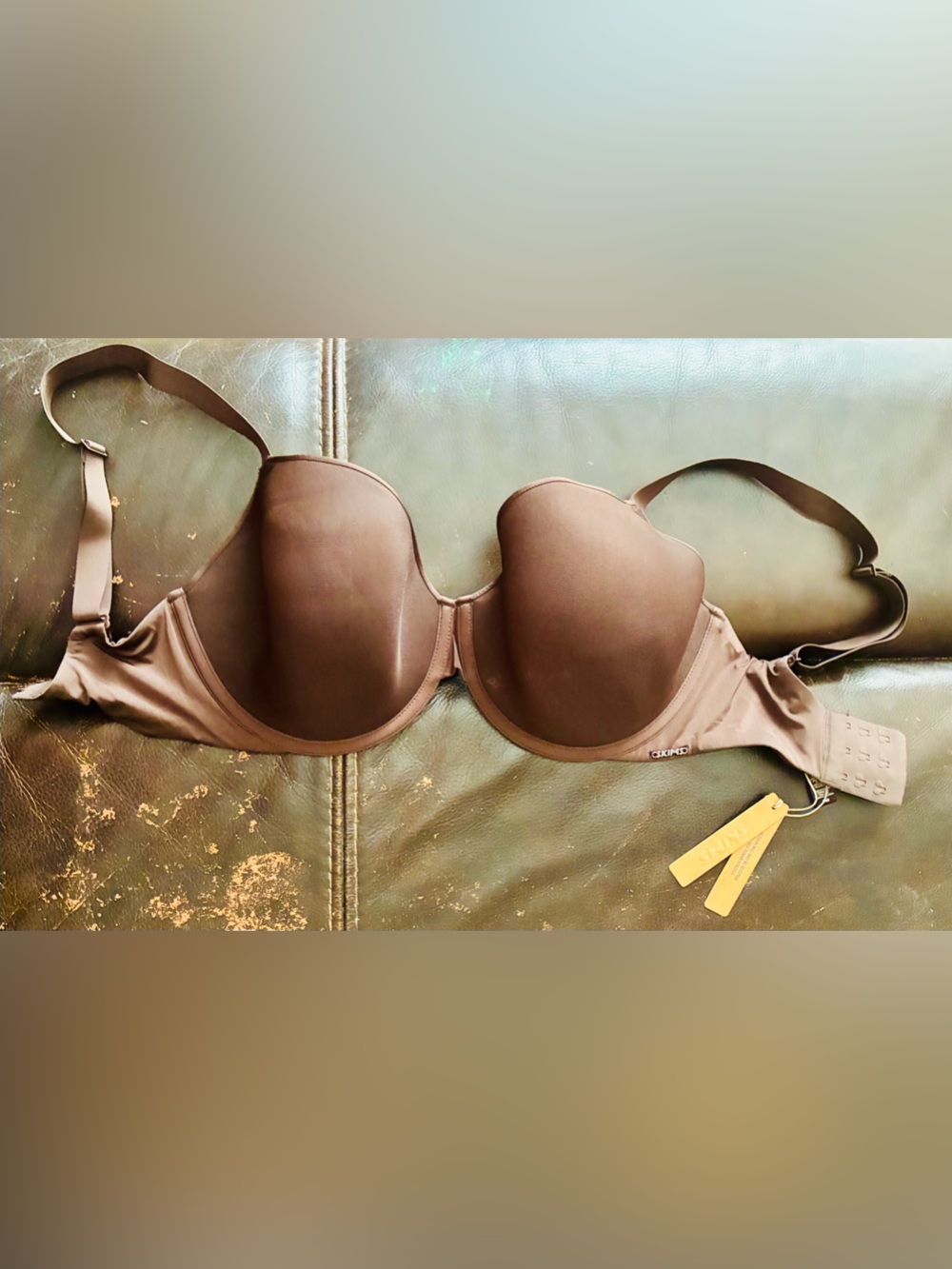 BNWT SKIMS Weightless Demi Bra